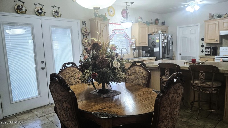 dining open