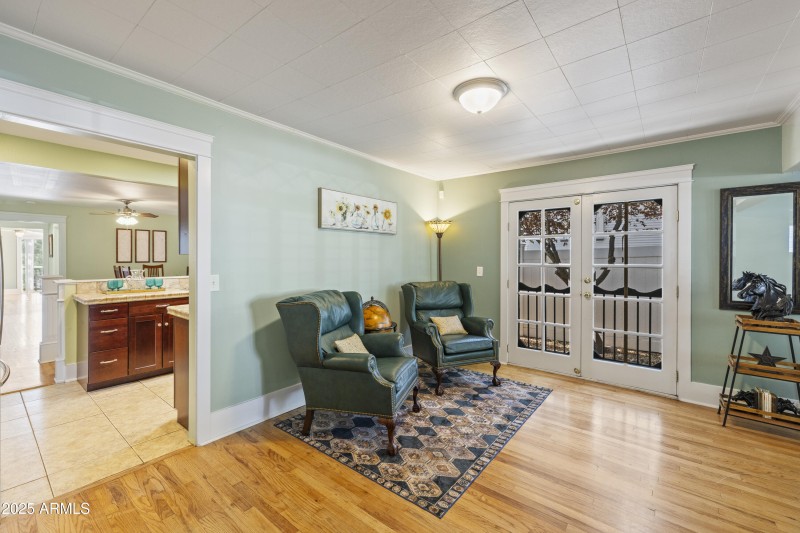 045-Living Room