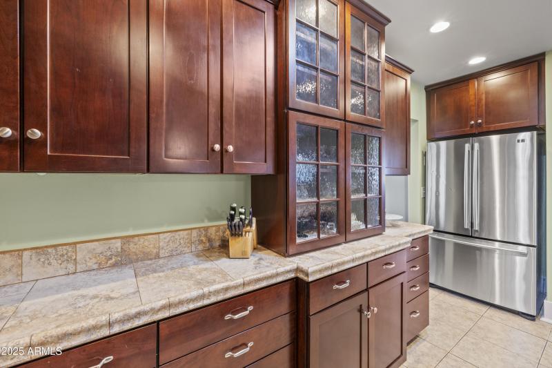 065-Kitchen