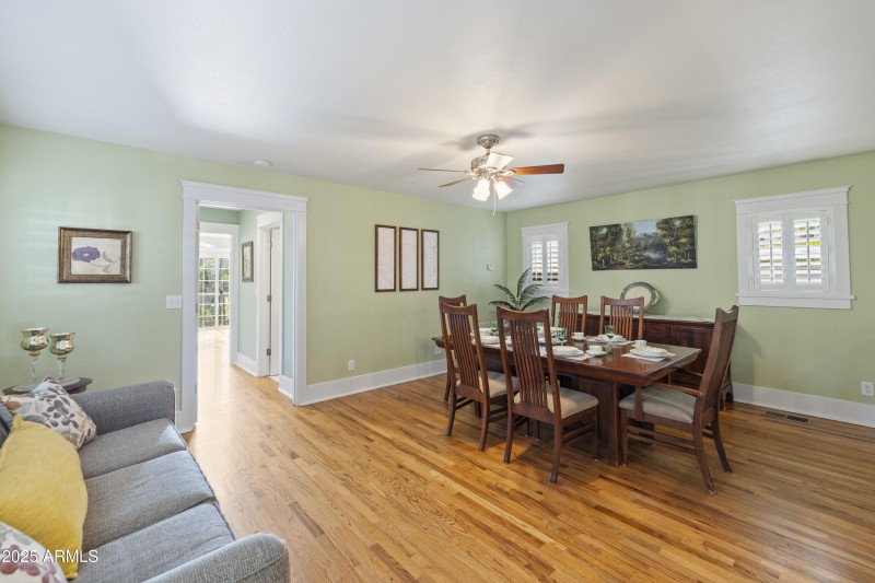 070-Dining Room