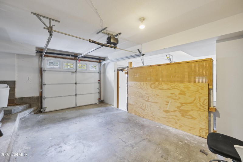 144-Garage