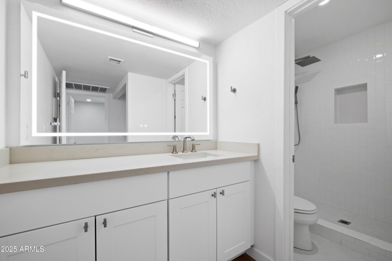 4444 E Paradise Village PKWY 13-Primary