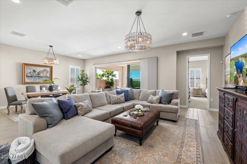 04-Living Room