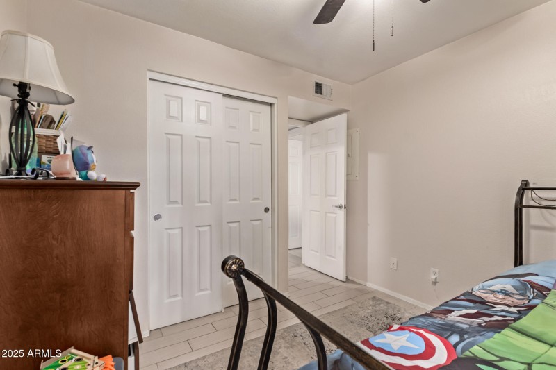2nd bedroom