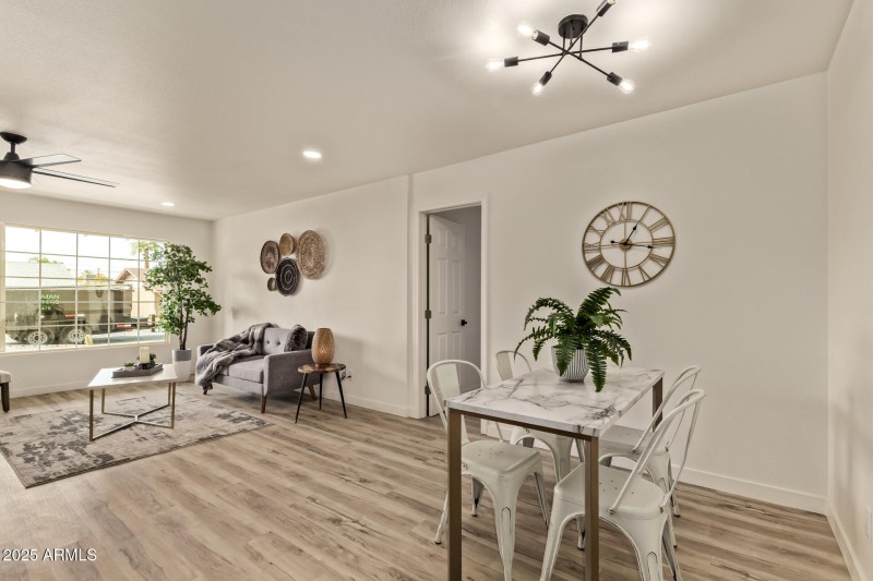 12 West Citrus
