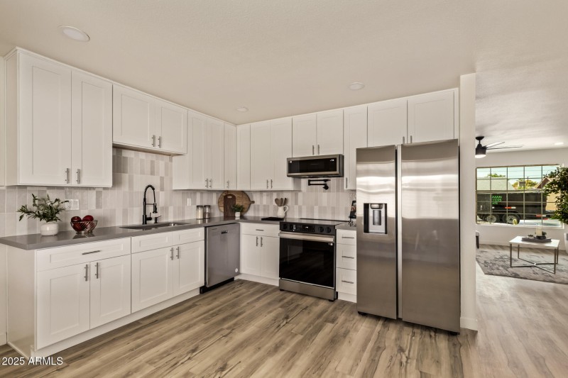15 West Citrus