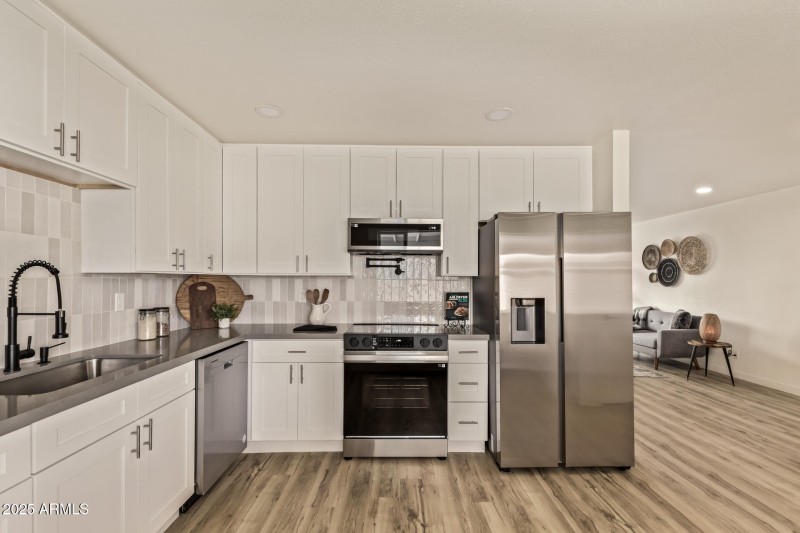 16 West Citrus