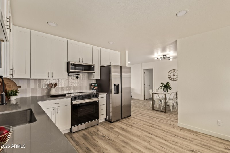 17 West Citrus