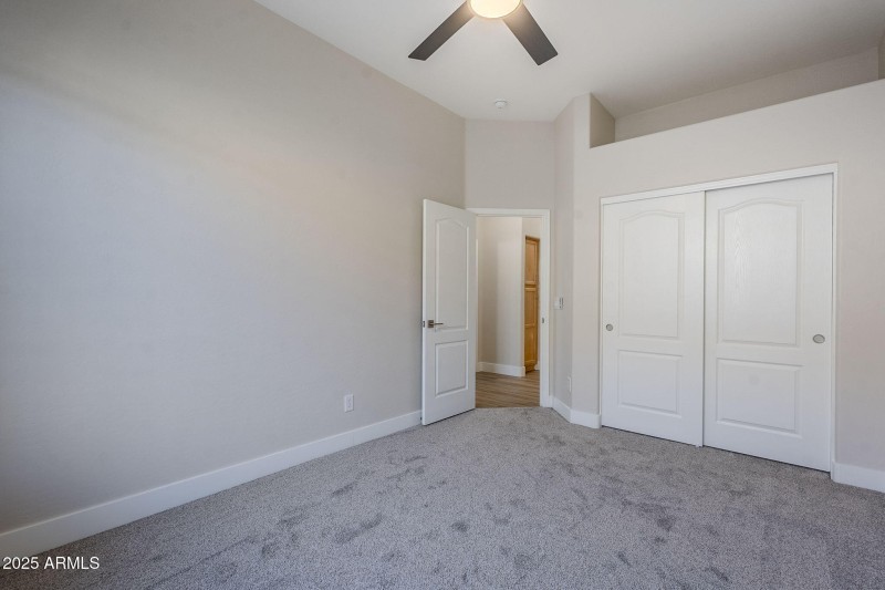 Guest Bedroom (2)