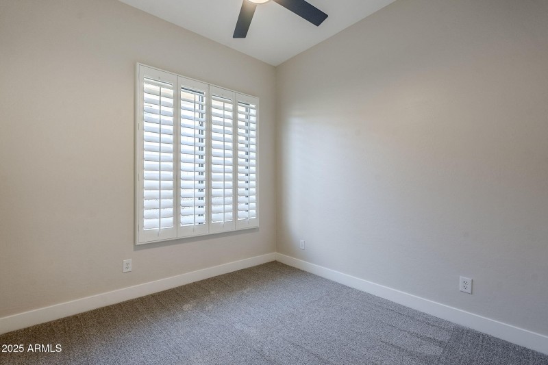 Guest Bedroom (3)