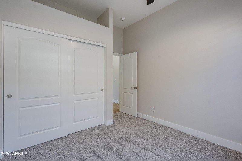 Guest Bedroom (3)