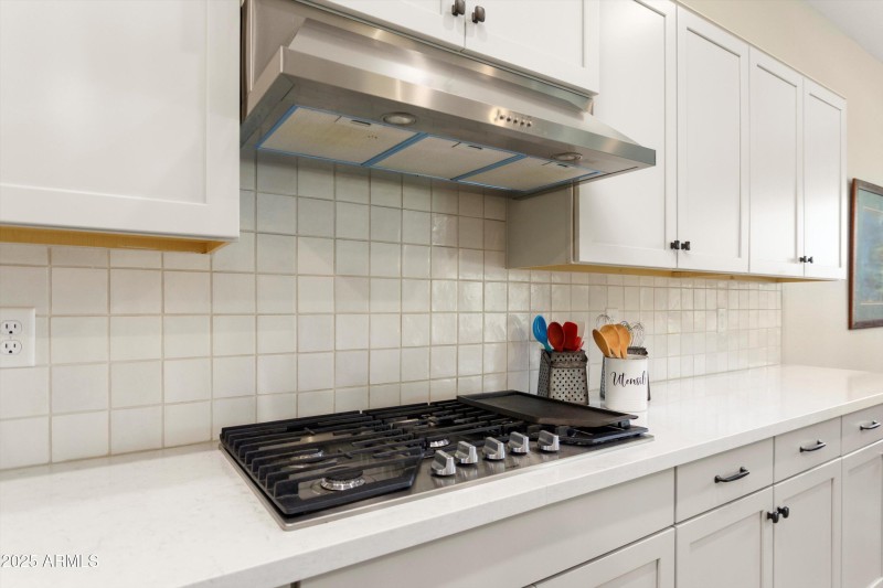 Chef's Cooktop w/Hood