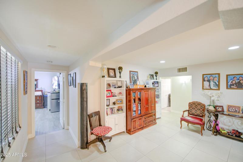 Family Room 4
