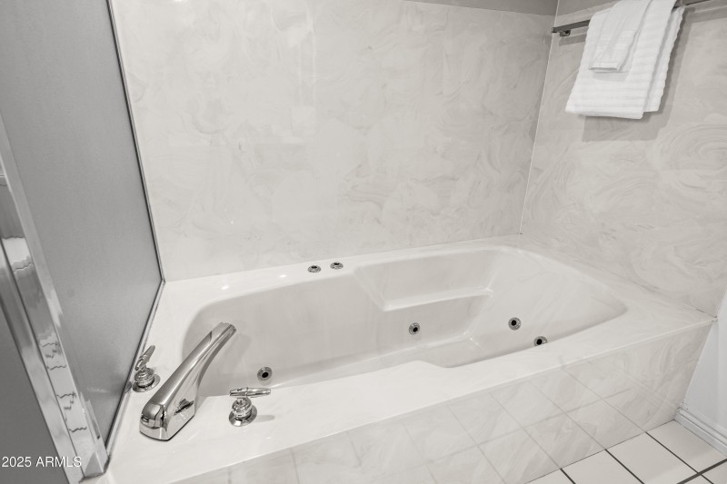 JL_125SycamoreSt-interiors-SideRooms-04