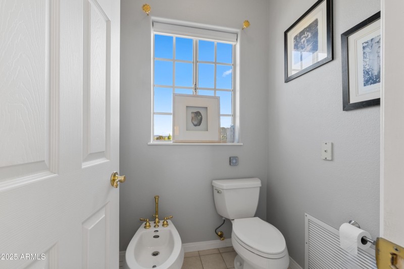 Even has a bidet!