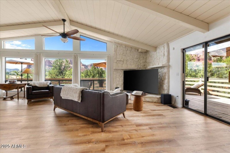 07-Living Room