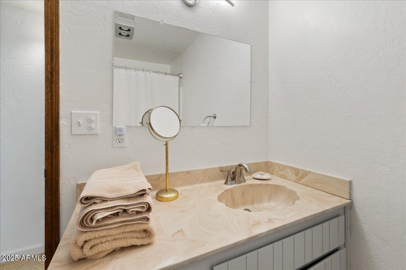 27-Bathroom