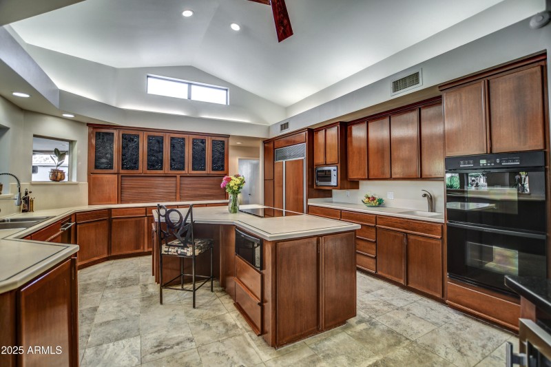 Kitchen 4