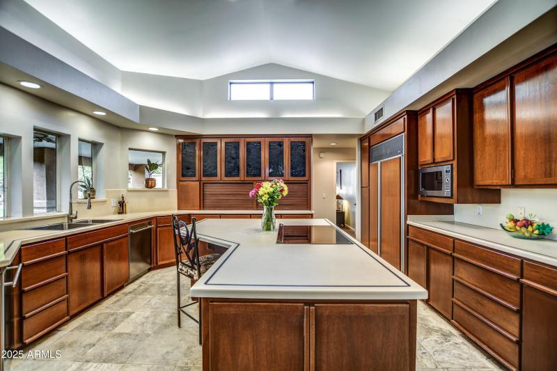 Kitchen 12