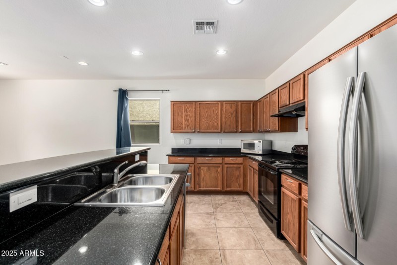 Kitchen 4