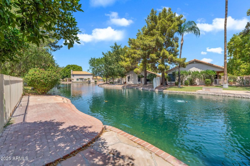 44-web-or-mls-Pennington-44