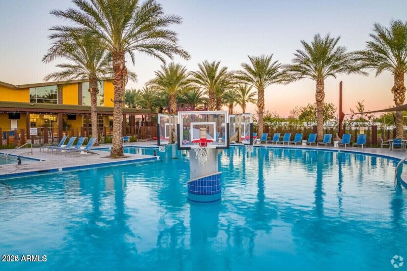 pool eastmark