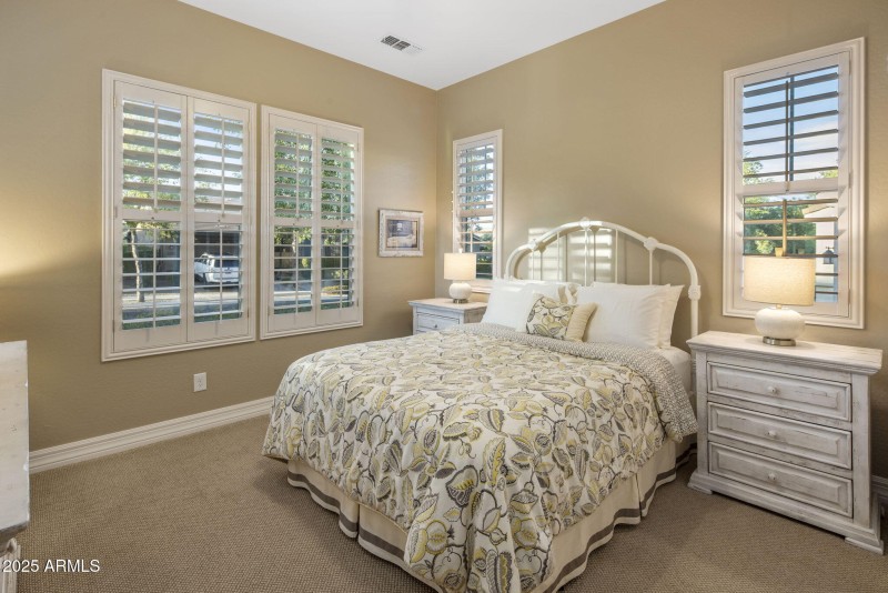 Ensuite/Bedroom 1