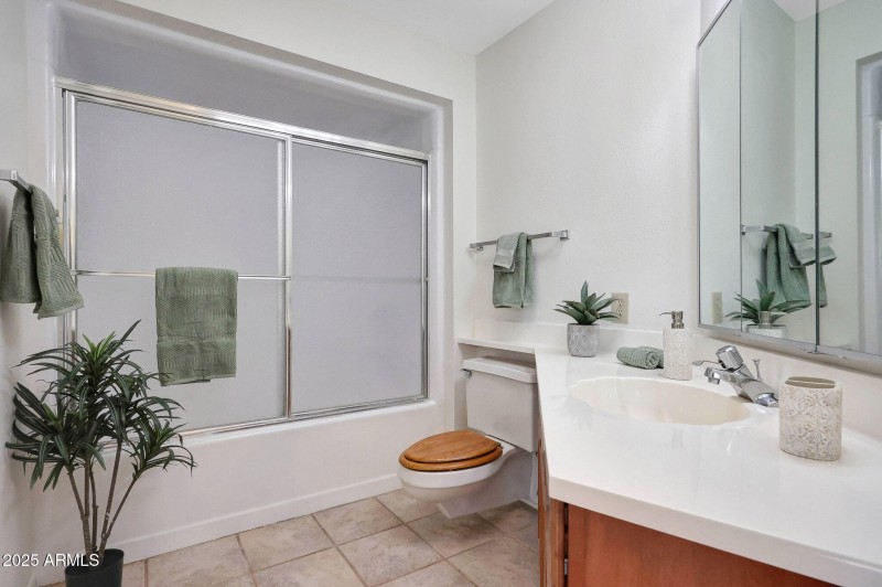 Guest Bedroom Ensuite