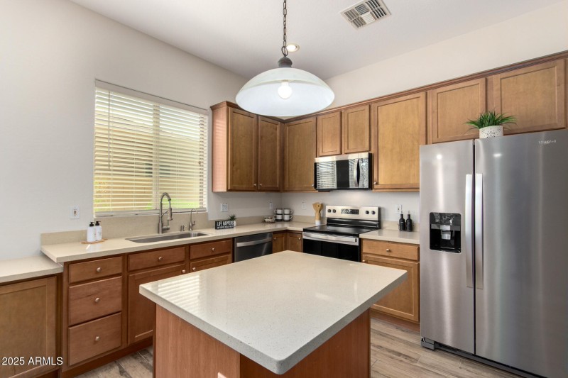 NEW quartz countertops