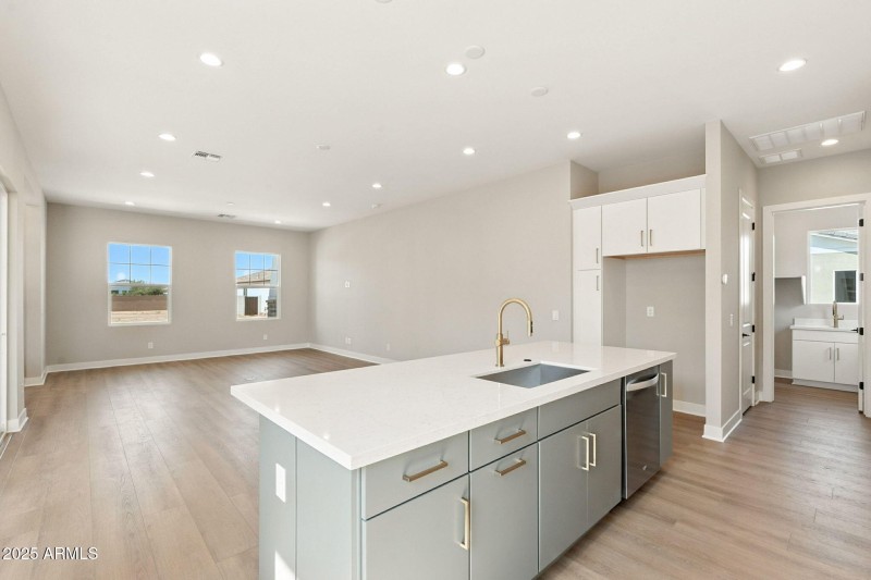 12-web-or-mls-Middlebury-12 (2)