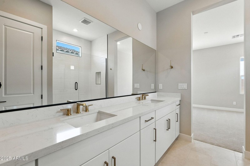 30-web-or-mls-Middlebury-30 (1)