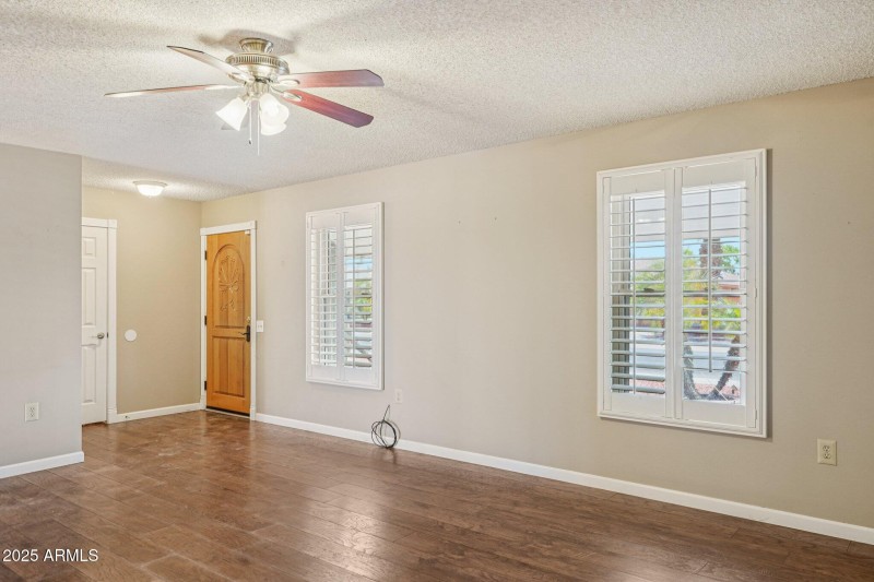 10-web-or-mls-W Brookside Dr-S2308-010