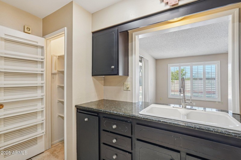 20-web-or-mls-W Brookside Dr-S2308-020