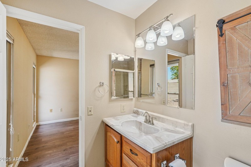 29-web-or-mls-W Brookside Dr-S2308-029