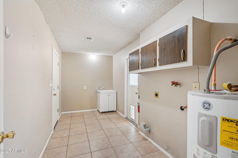 30-web-or-mls-W Brookside Dr-S2308-030