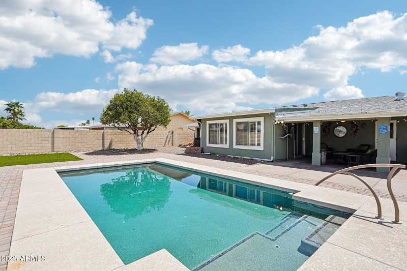 35-web-or-mls-W Brookside Dr-S2308-035