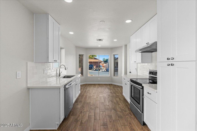 15-Kitchen