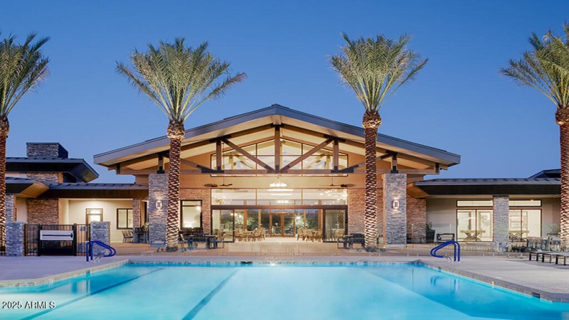 Ovation pool