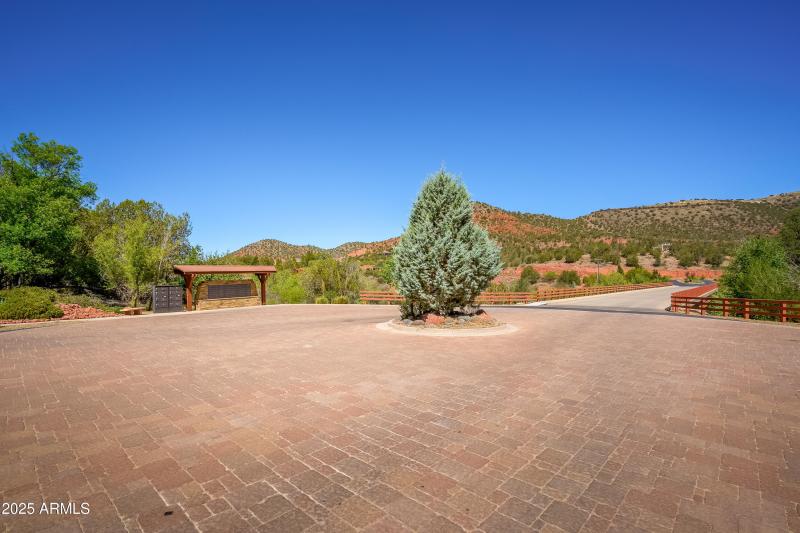 Entrance to Cross Creek Ranch