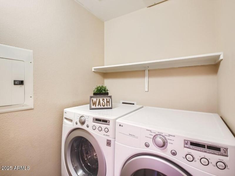 18 3rd Floor Laundry Room