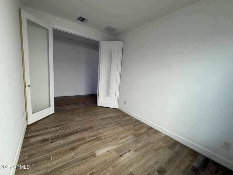 Den/Flex Room