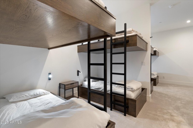 Bunk Room Sleeps 8