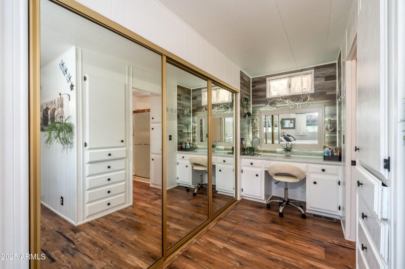 21-632-S-83rd-Way-21