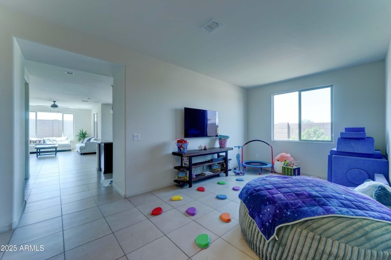 1957 W Fawn Way-19