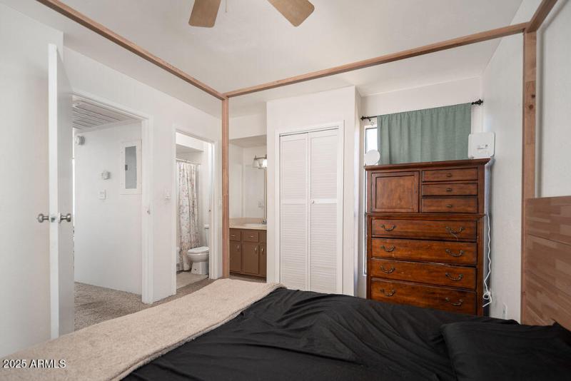 07_Bedroom_02