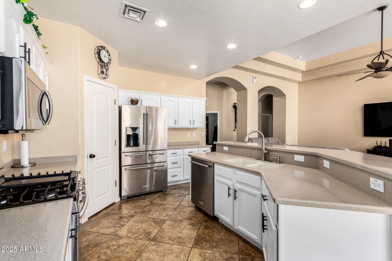 Dartmouth-Kitchen 3
