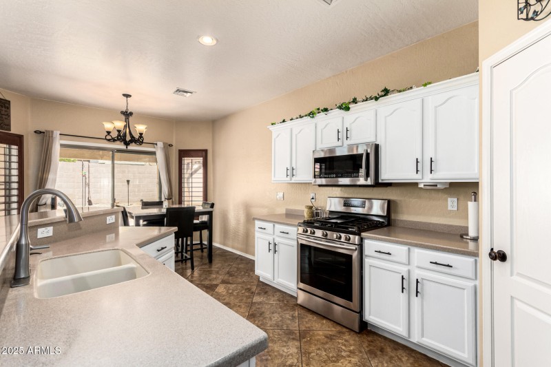 Dartmouth-Kitchen 5