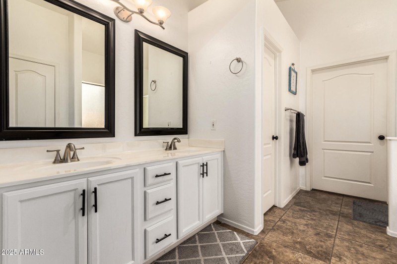 Dartmouth-Primary Bath
