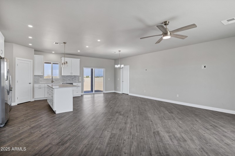 10902 E Angus Ln-5