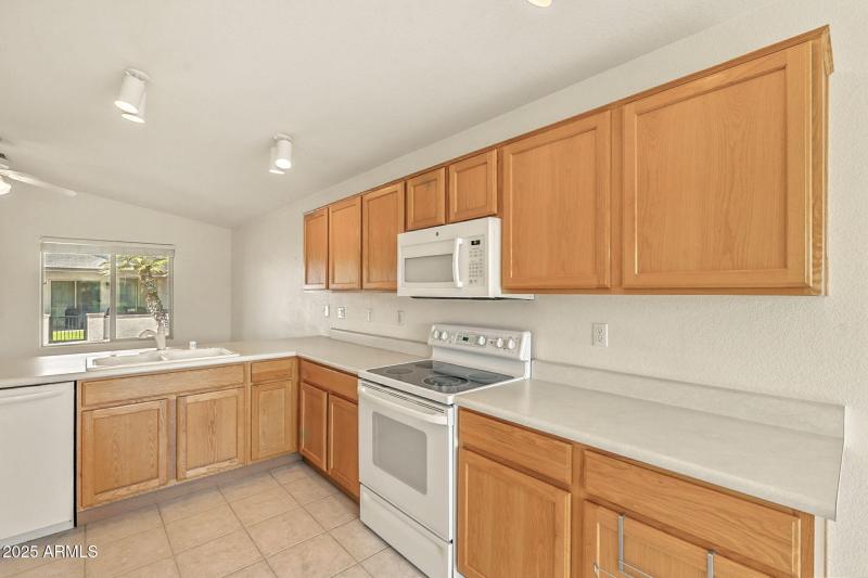 12-web-or-mls-Cherry Hills-12